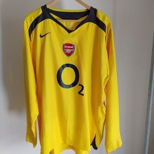 Arsenal Throwback '04 Away Kit